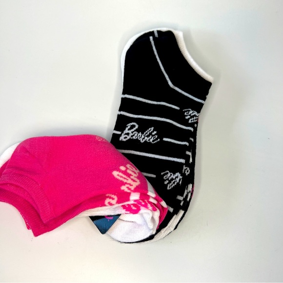 BARBIE 5 Pairs No-Show Socks Shoe Size 4-10 NWT - Picture 4 of 9